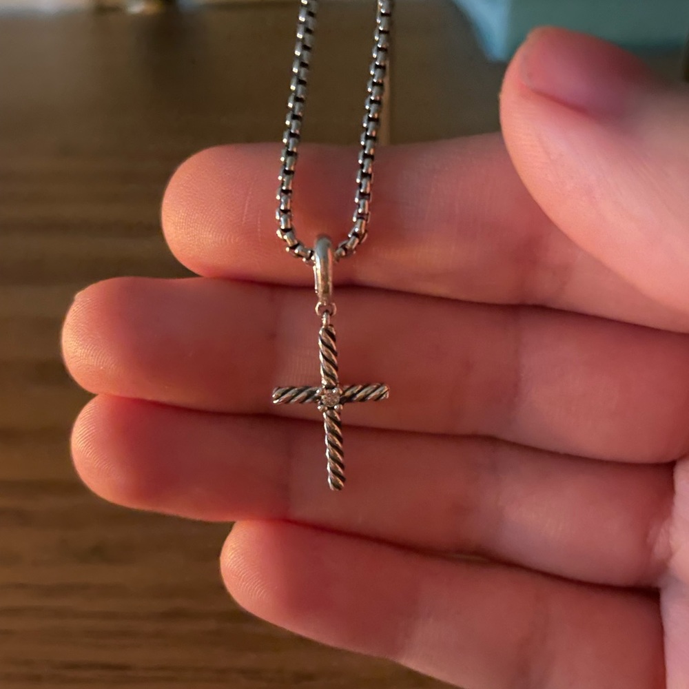 DAVID YURMAN Sterling Silver Cable Cross Diamond Necklace 17/18”
